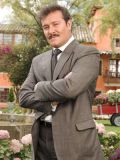 Enrique de Mendoza(Arturo Peniche)