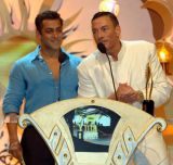 Sallu si Van Damme