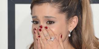 Ariana Grande, în lacrimi după atacul terorist de la concertul său din Manchester